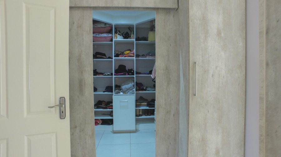 4 Bedroom Property for Sale in Waterkloof A H North West